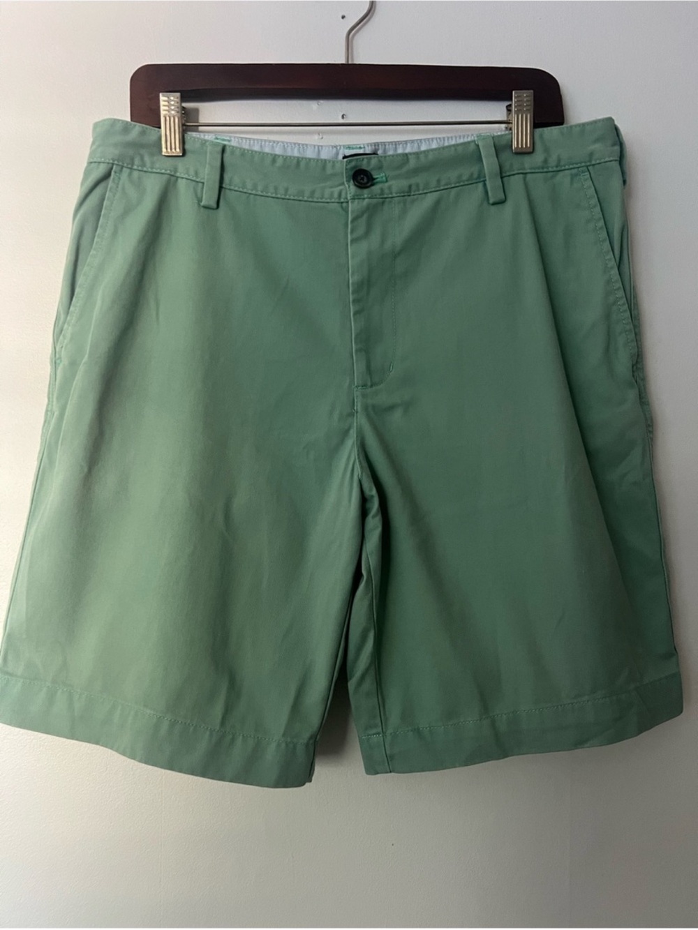 Reed Edward Sage Green Chino Shorts, men’s 33W, casual summer preppy minimalist